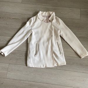 Aritzia Wilfred button up coat